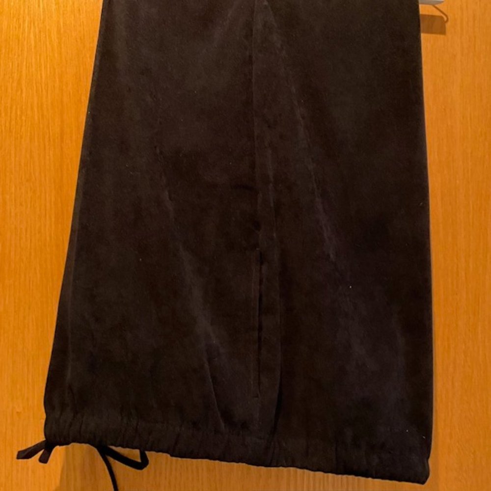 Woman's Pants XL with a 29 inch length with a drawstring waist